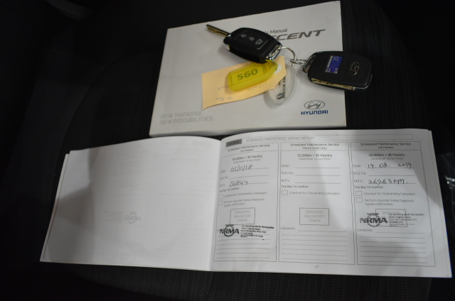 JBL Endurance Run 2 Wireless, FlipHook, Never Hurt. Never Fall Out, Waterpr