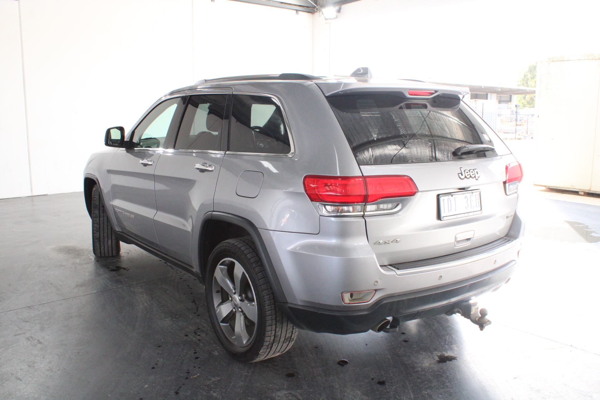 925 Sterling Silver Simulated Diamond Band Ring - Size 7