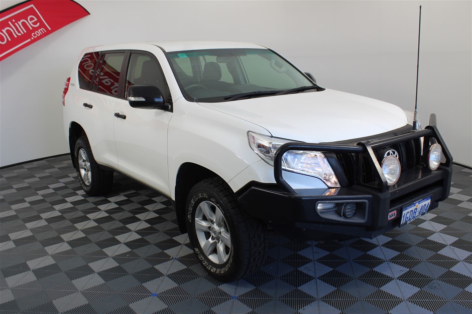 1.5ct Pear Cut Simulated Diamond 925 Sterling Silver Ring - Size 6