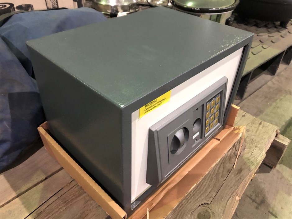 NEW EH Holden Colour Silver Stunner Coin with COALIMITED TO ONLY 500