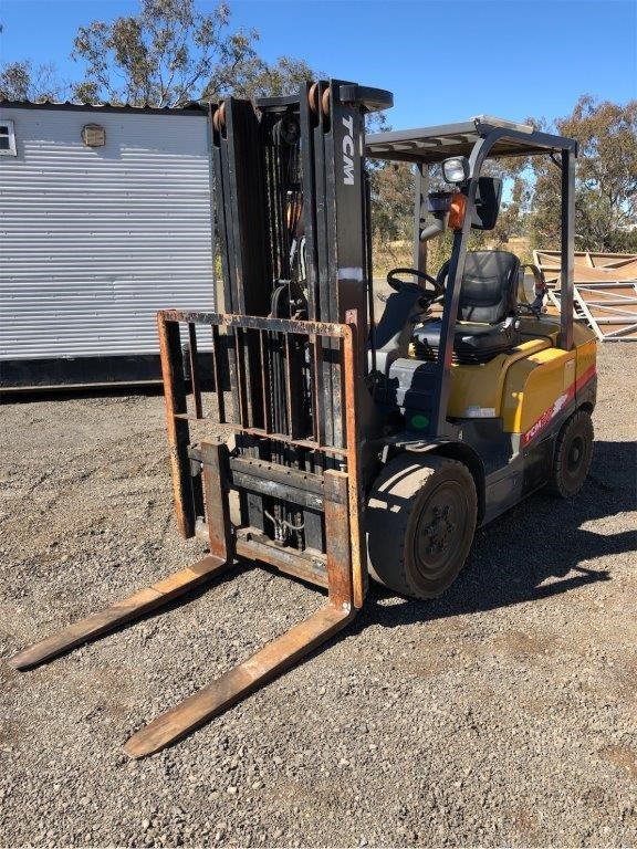 Men's Rectangle Luxury Wrist Watch Quartz Sports Luminous Quartz Watch