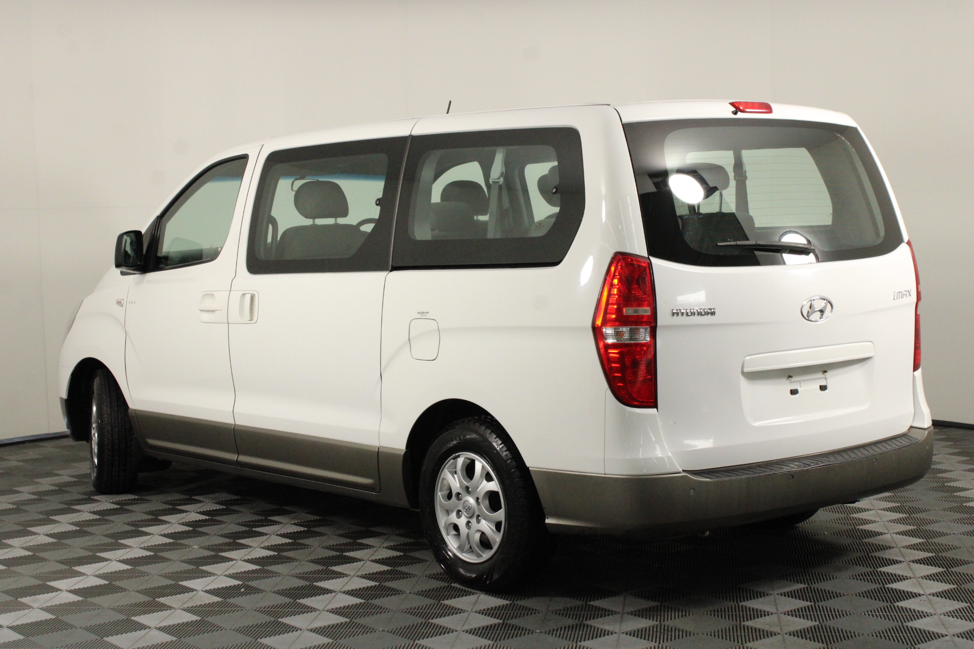 BIJ'OR-925 Sterling Silver Plated 4mm Simulated Diamond Stud Earring,RRP$15