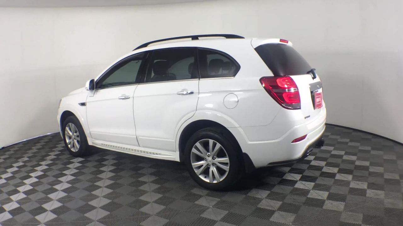 0.12 carat white round 4 diamond