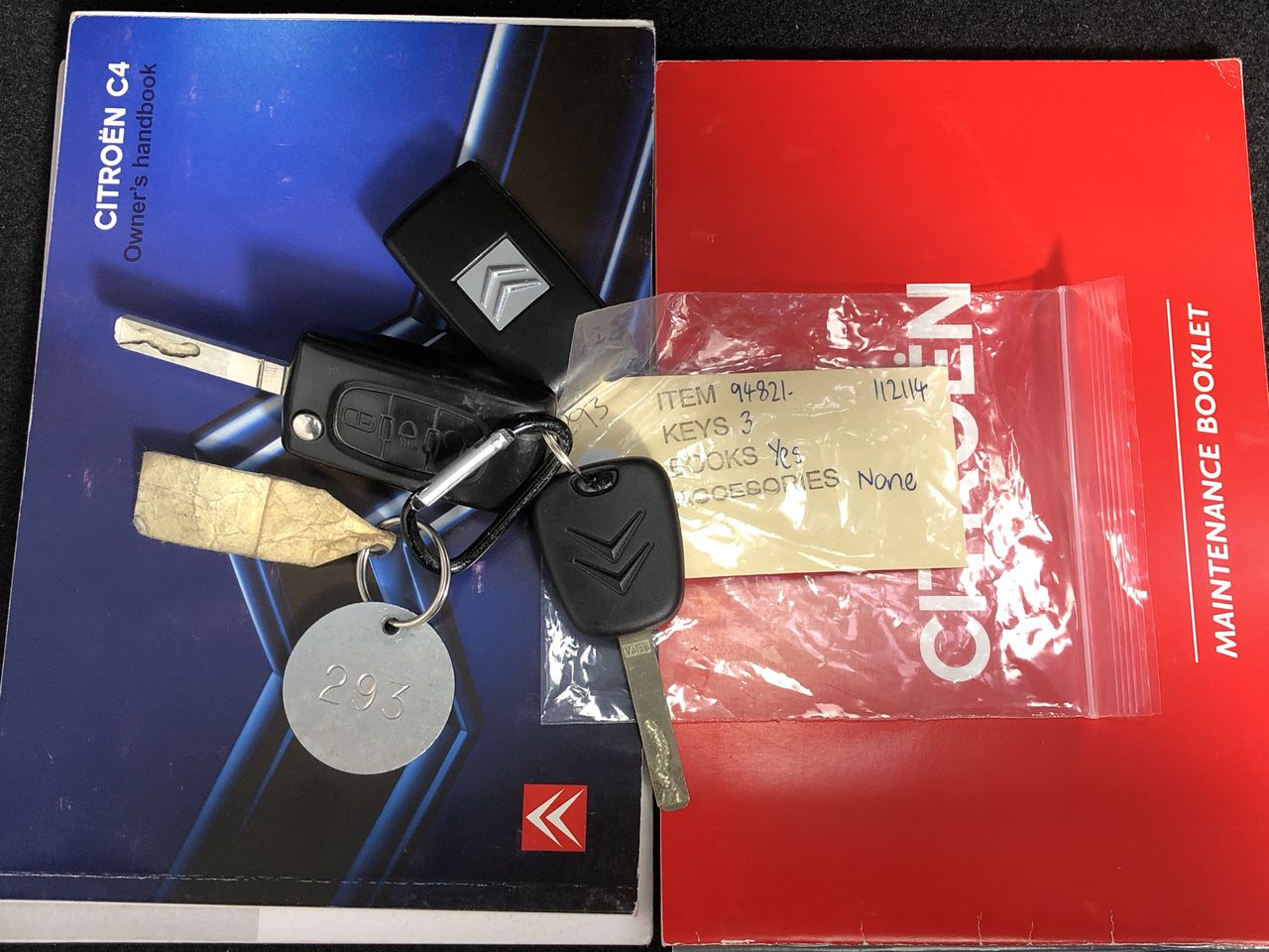 END OF LEASE AUCTION: 10" portable carplay