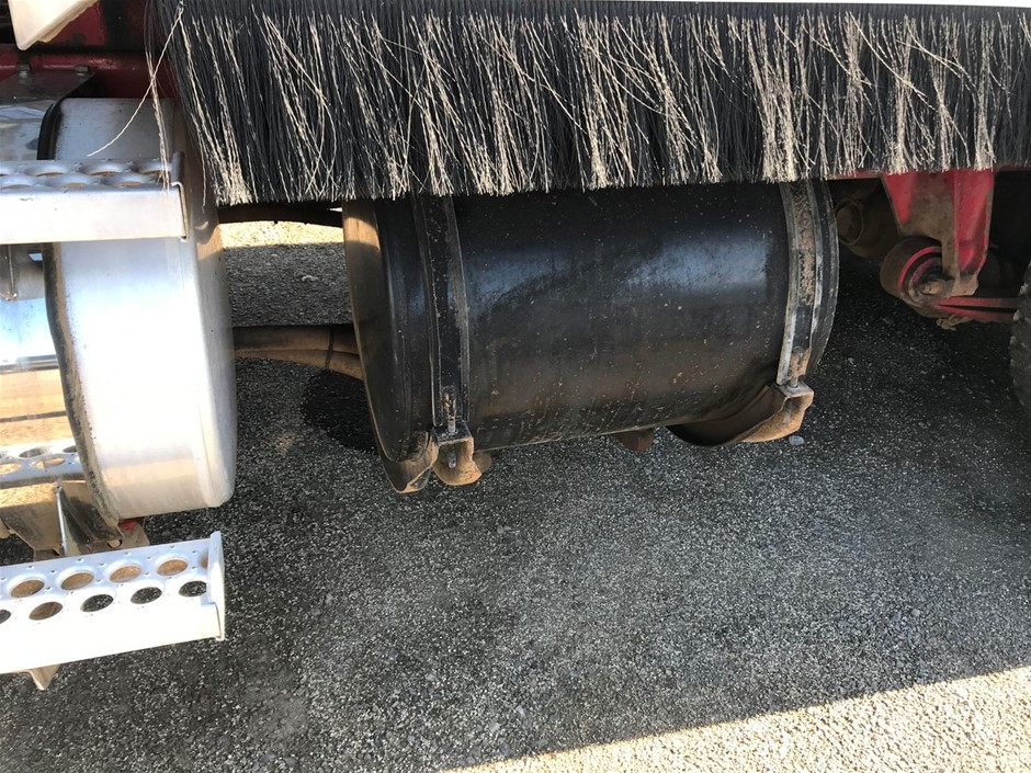 Fishbone Black Chardonnay 2025 (6x 750mL), Margaret River.