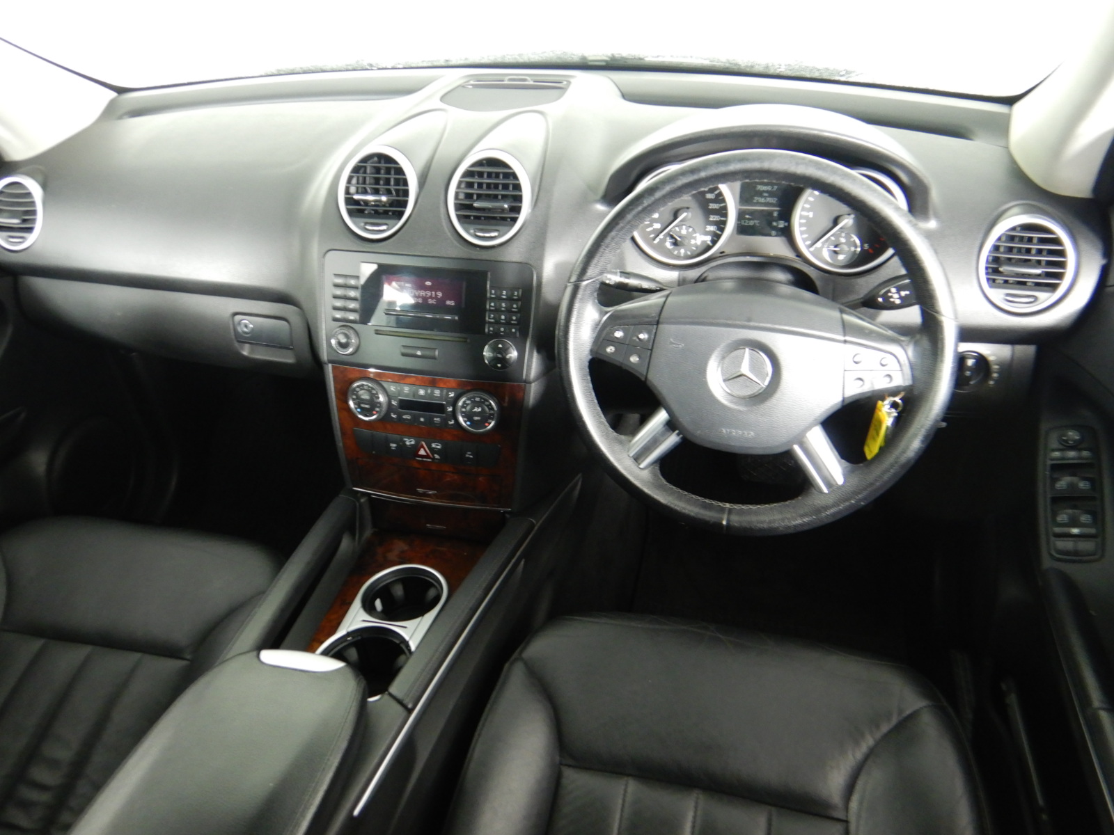 2025 KOBOLT KX11 Mini Excavator & Multiple Attachments (Unused)