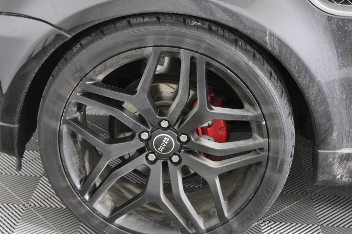 Unused Curved Shower and Toilet Block