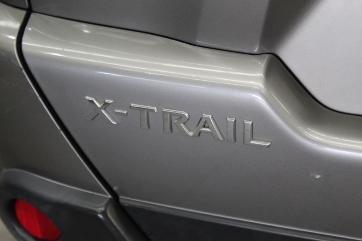 New in Box Simply Inspiring Wall Mixer, DRB, Chrome Finish - Qty 1