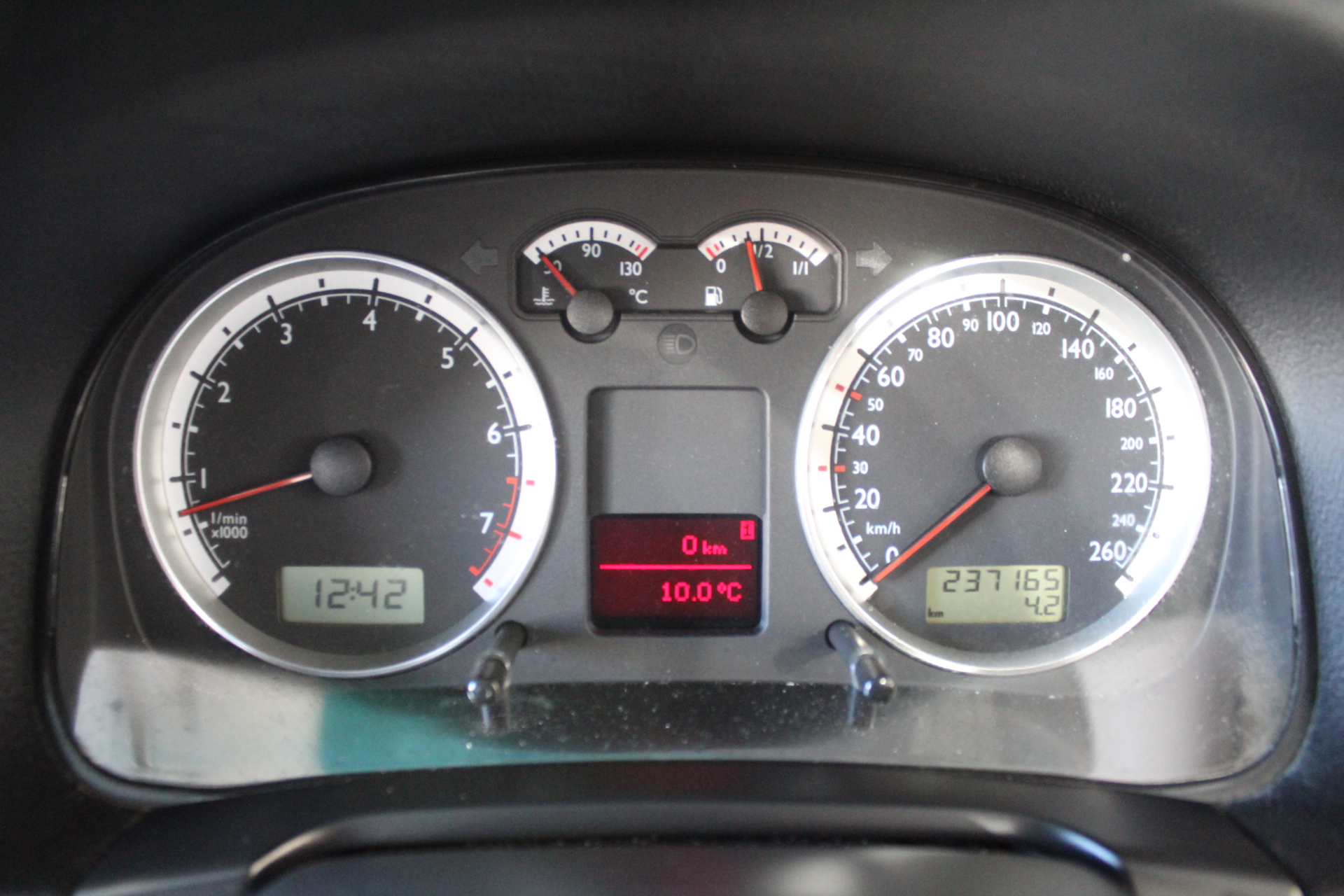 One Kilo of Australia KGV/King George VI/Queen Elizabeth Mix Date & Pennies