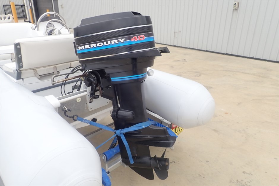 0.16 Carat White 4 round diamonds