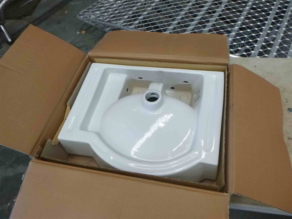 <p>Mini Loader 4 in 1 Bucket</p>