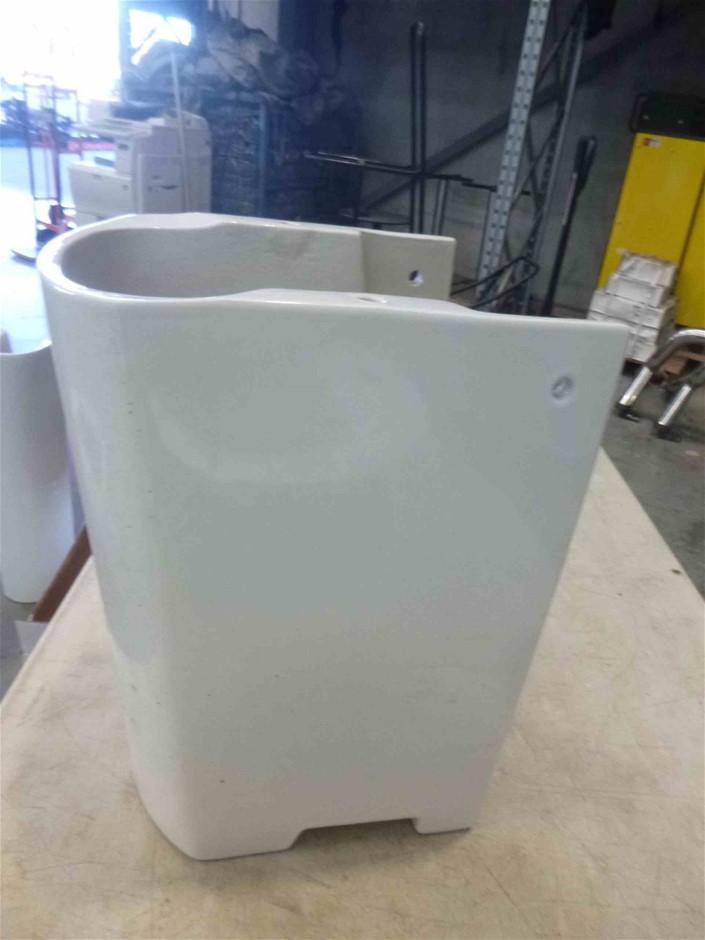 14.64ct Oval Facet Cut Bi-Colour Ametrine Gemstone - 1Pc