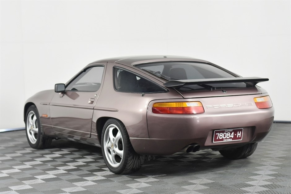 Wolf Blass Red Label Chardonnay Pinot Noir NV (6x 750mL).