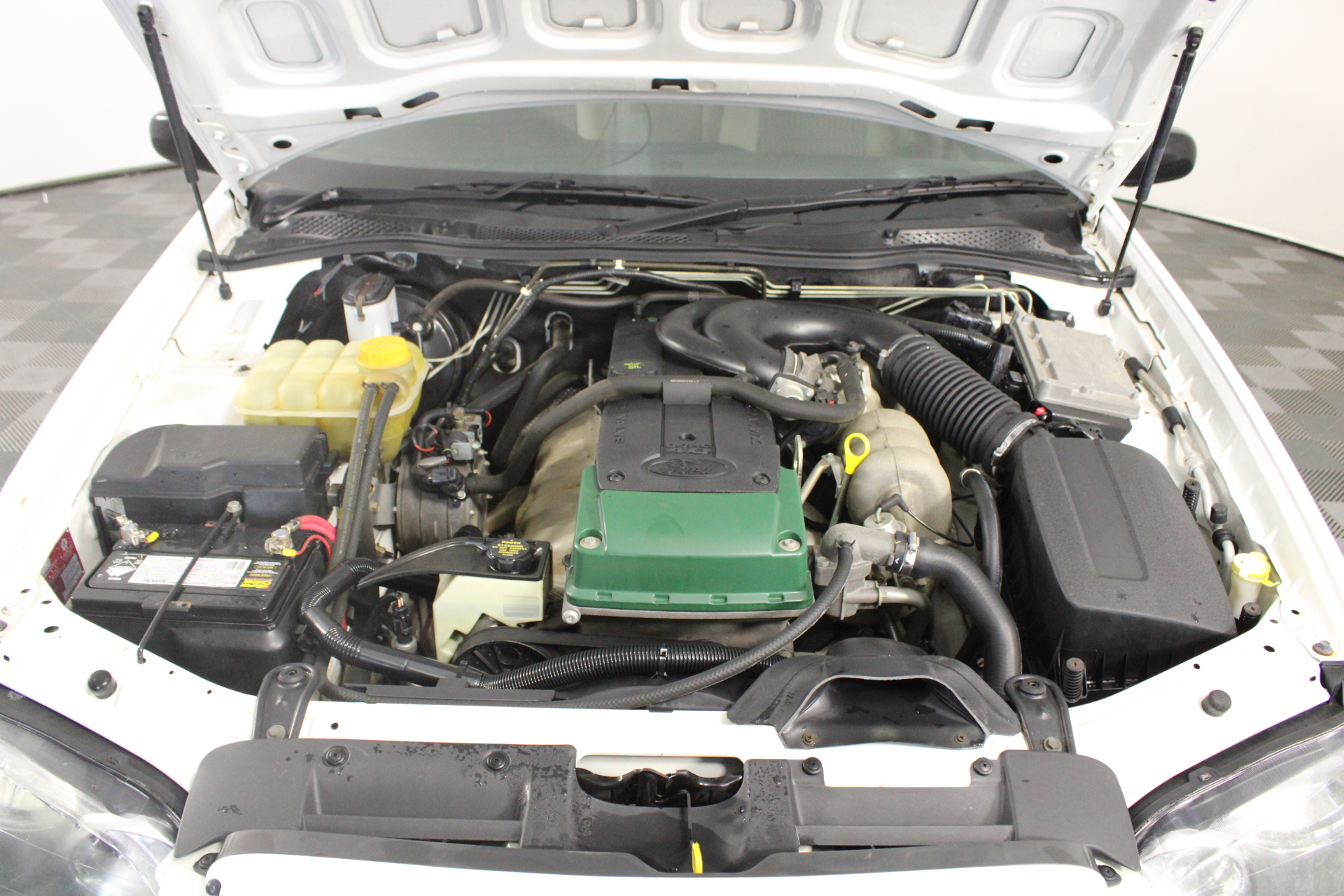 2.30 Carats Blue Sapphire