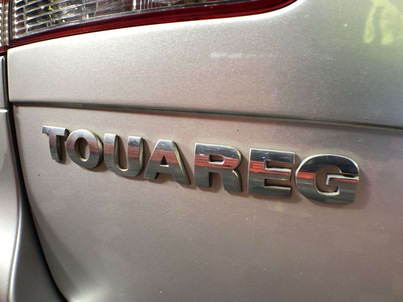 DE'LONGHI Pinguino Silent Portable Air Conditioner,  PACEM82K, 2.4kW, White