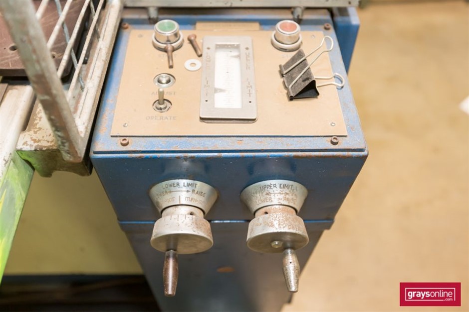 APUTURE Light Dome 150 Softbox, 150cm Large Deep Parabolic.