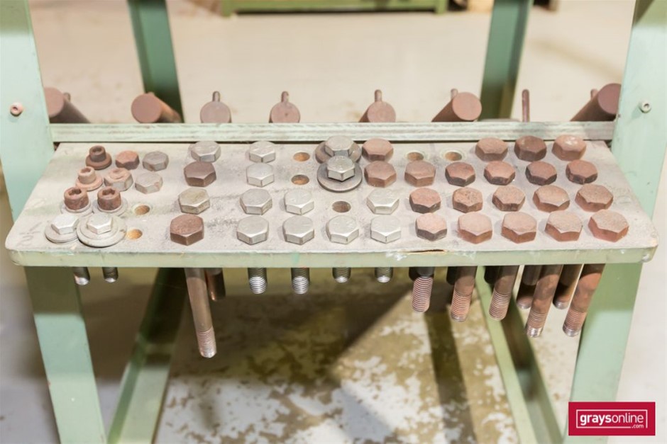 RUSSELL HOBBS Rapid Steam Iron,  280ml Tank, White, Model No.: RHC902.