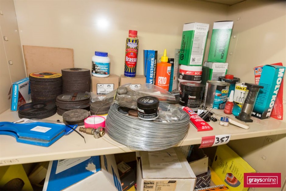 Pallet Comprising of Pulford Air and Gas Compressor, Dust Extractor 