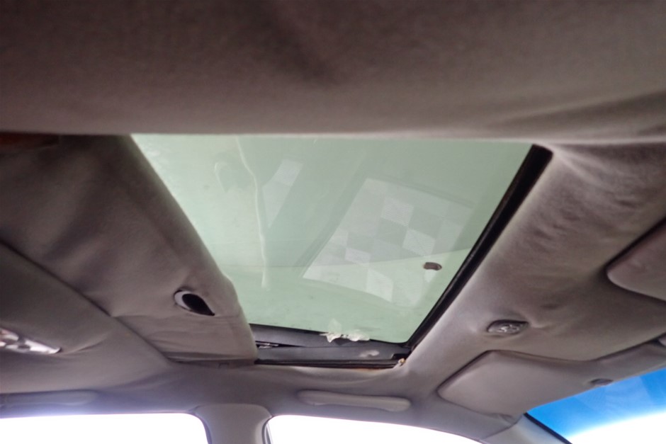 Vial full of Gold Leaf/Flake