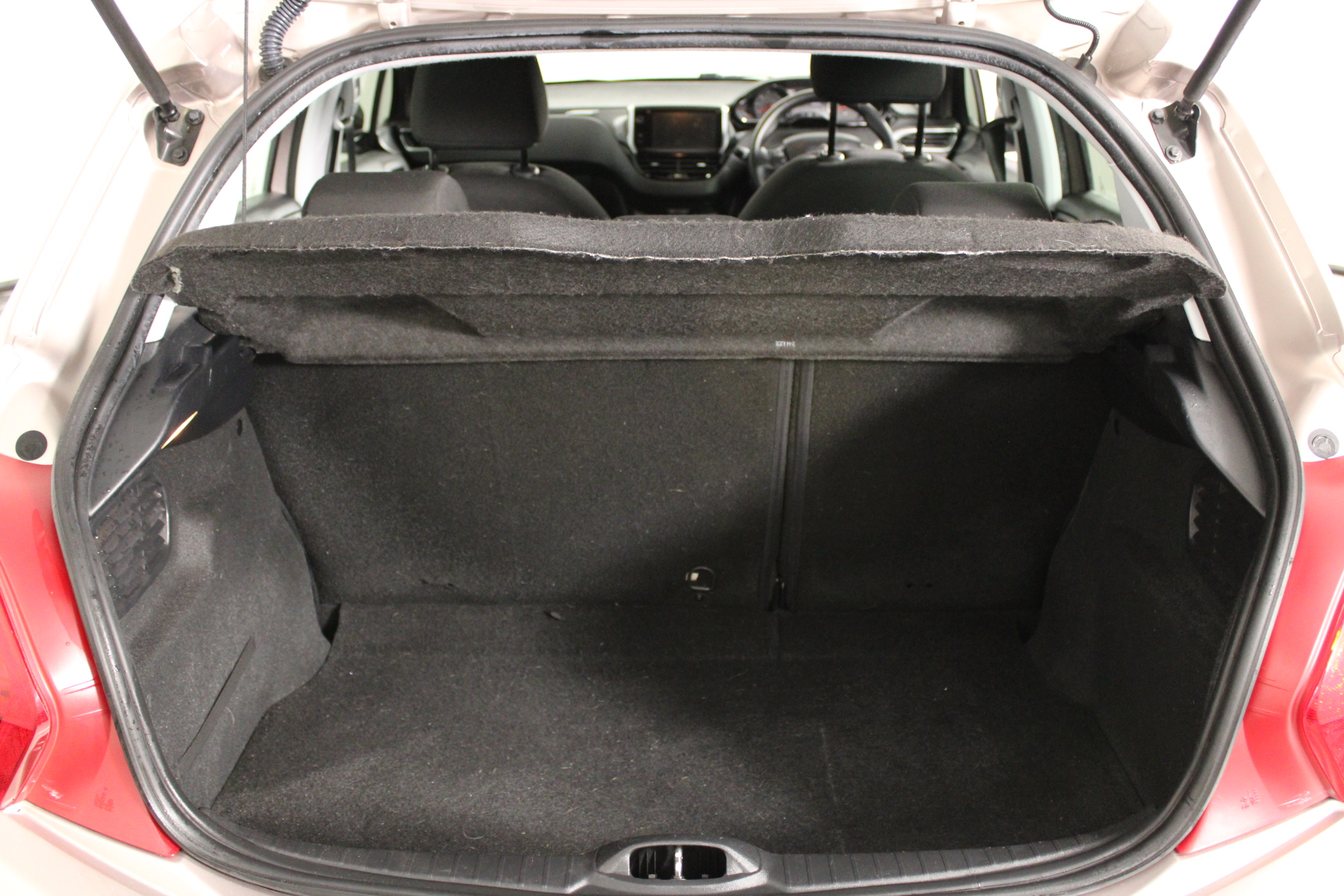 2012- 1 Ounce "Year Of The Dragon" Coin Finished in 999 Fine Silver