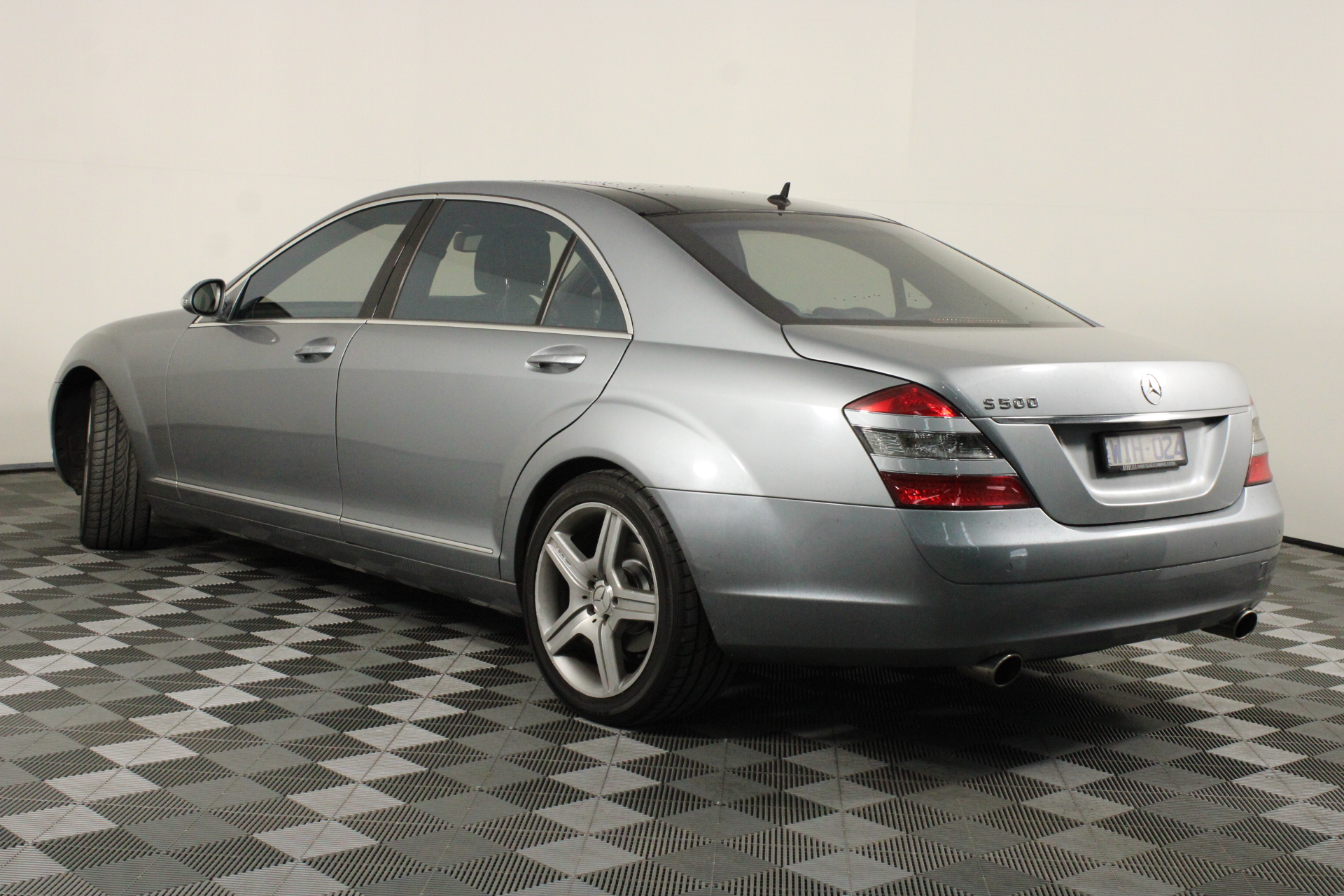 1/2 Ounce CPG Silver certified Sealed Bar & 4 x Mint 1g Silver Bars