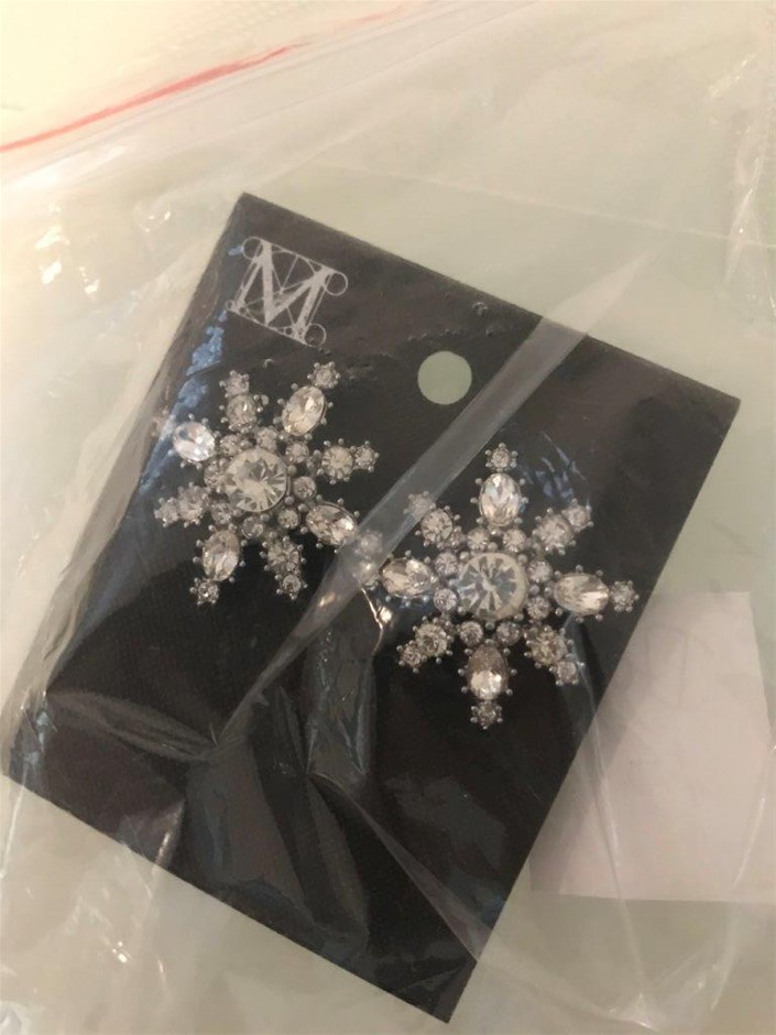 Forty Loose Peridot, 51.33ct in Total