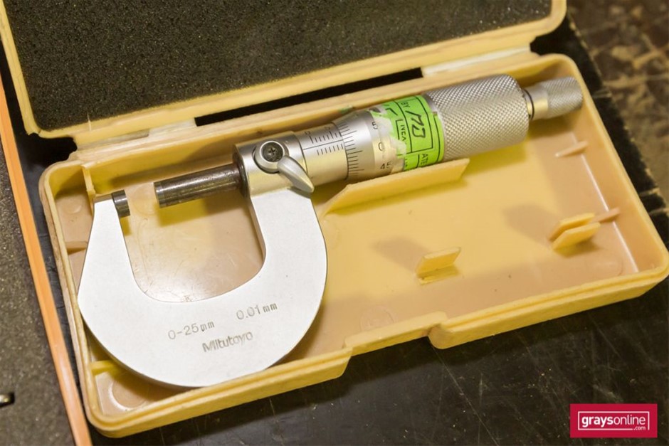 Solid 925 Sterling Silver Chakra Bracelet - Sacral Chakra