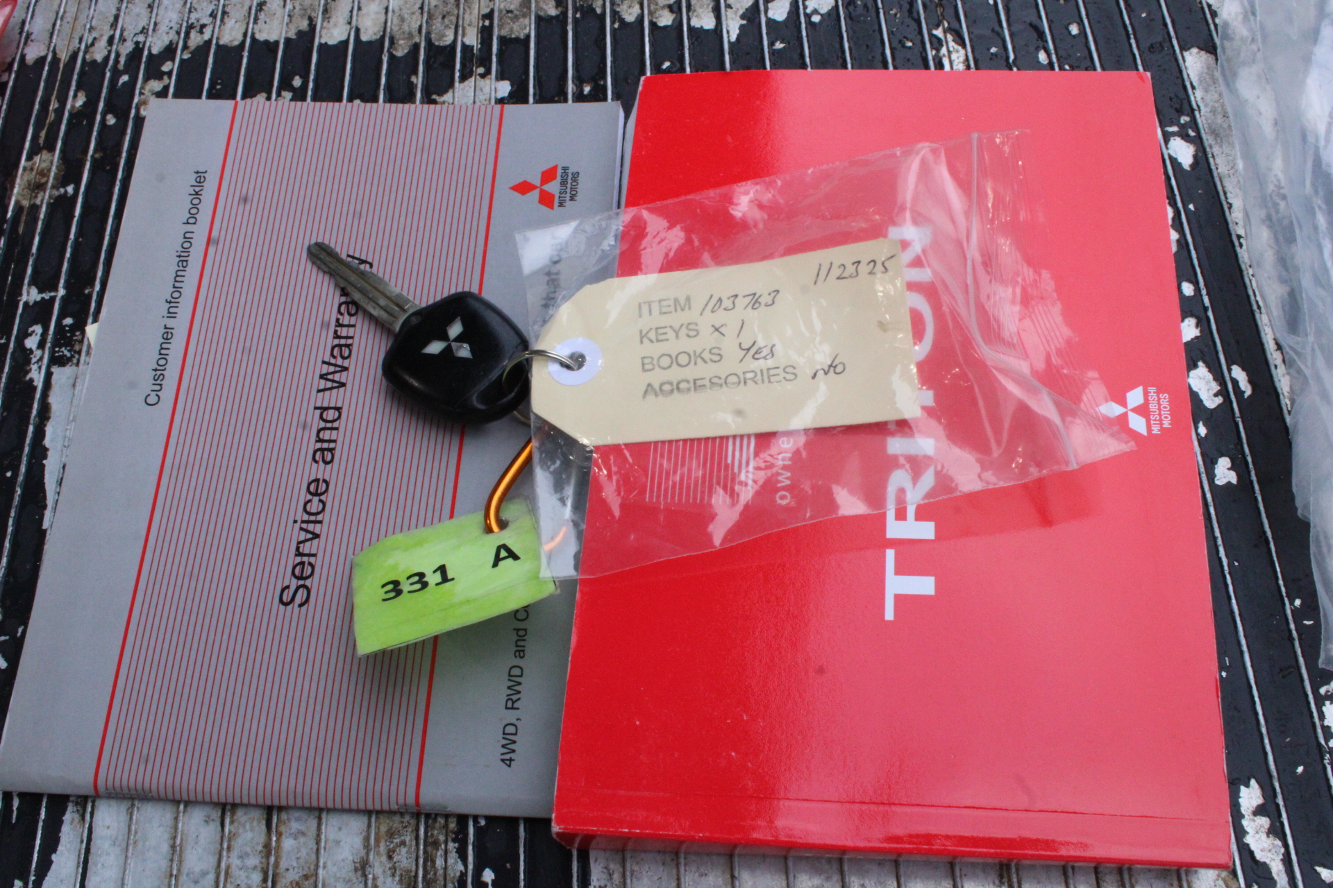 Epson EB-W130 and EB-S130 Projectors (Lot of 2)