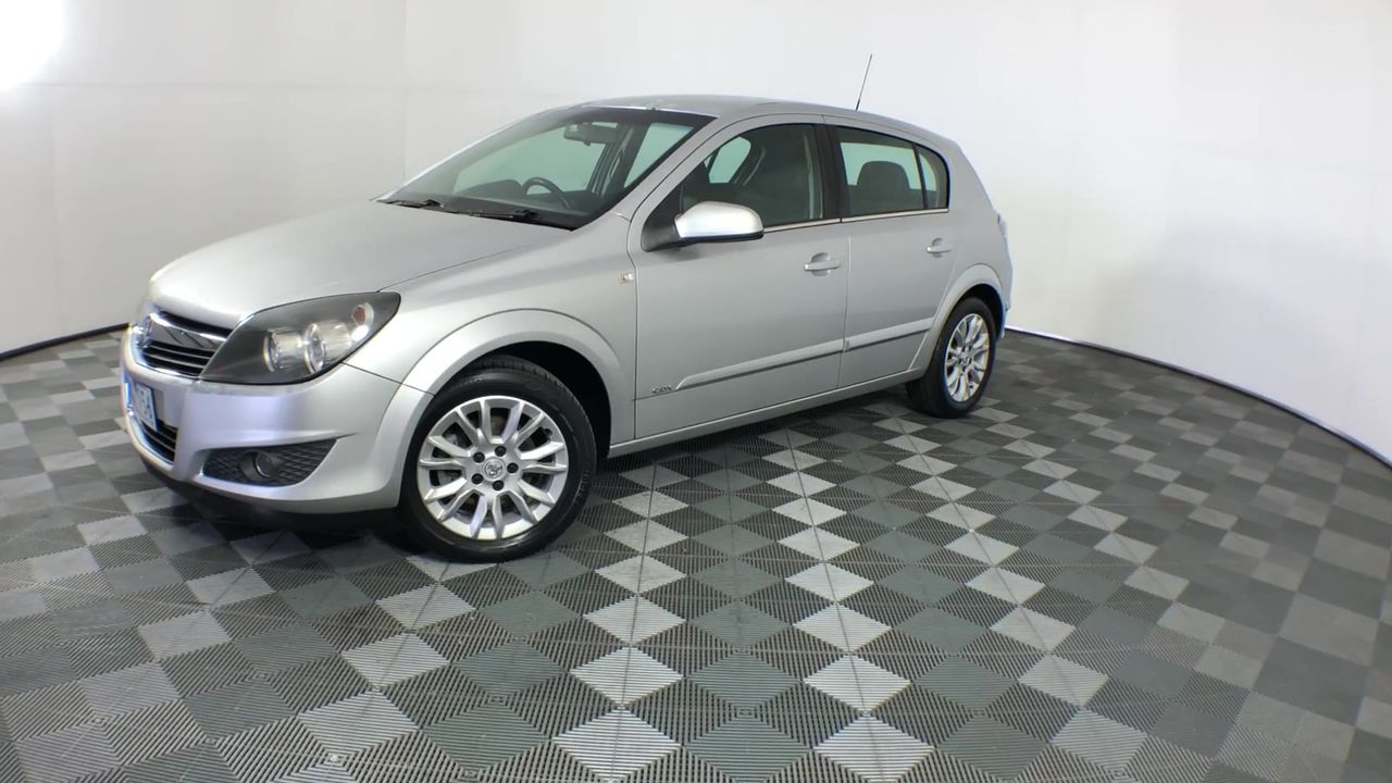 BIJ'OR - Genuine Pink Pearl & Simulated Diamond Drop Earrings RRP $59