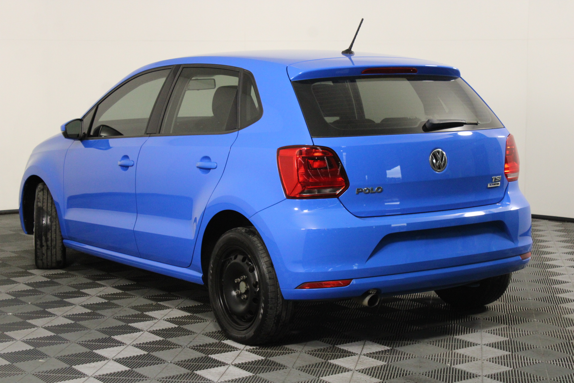 BIJ'OR - Designer Pink Freshwater Pearl Triple Drop Earrings RRP $59