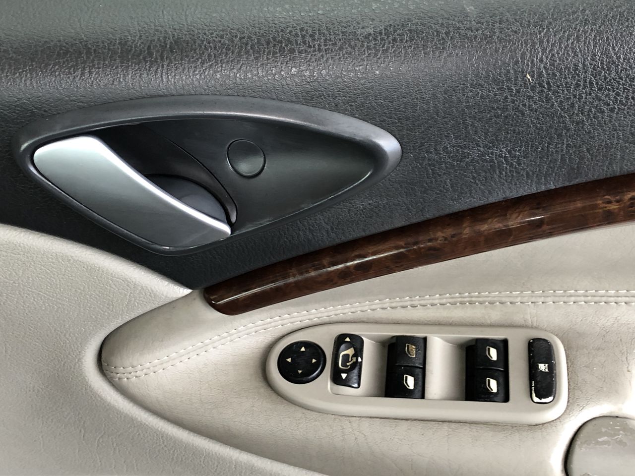 BIJ'OR - Genuine White Freshwater Pearl Double Drop Earrings. RRP 59