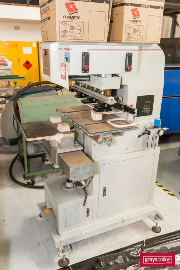 BIJ'OR - Round Pearl Stud Earrings in White - 8-9mm  RRP $49