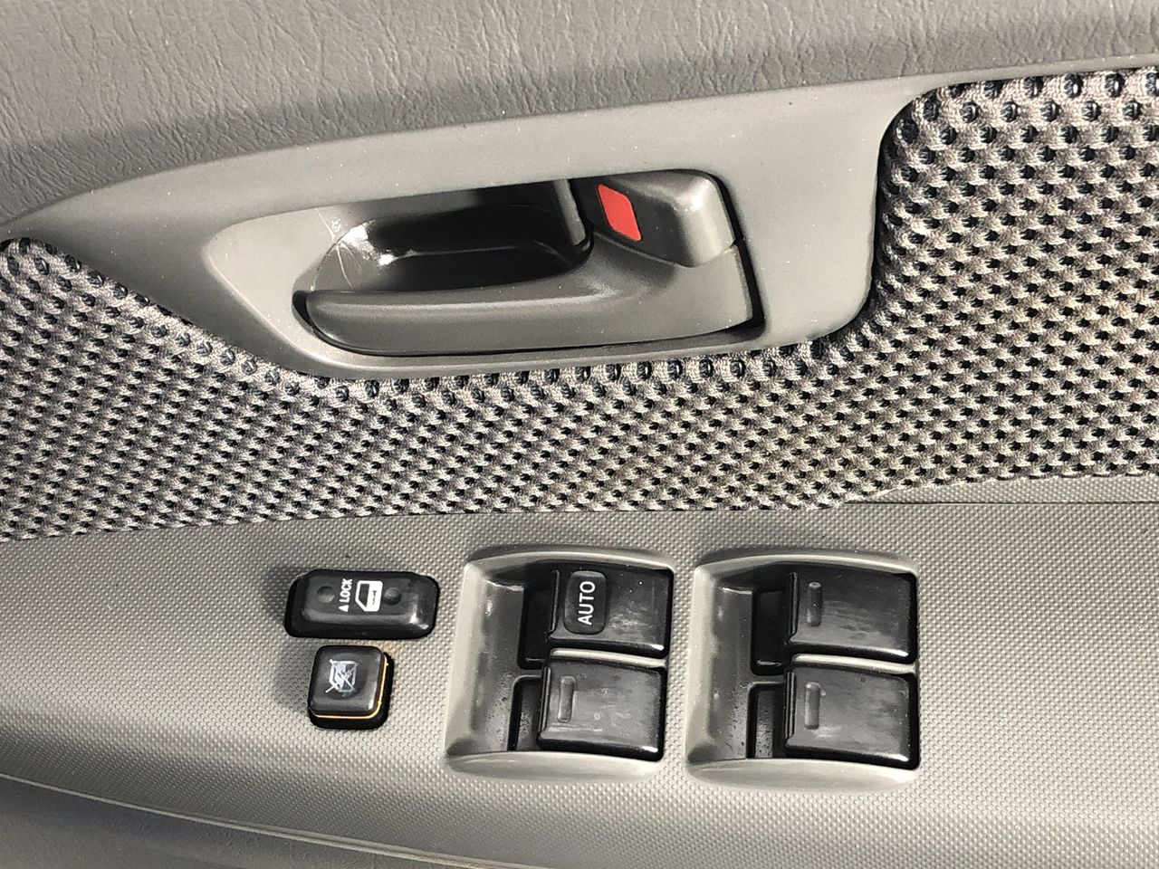 BIJ'OR - Black Pearl Classic Swirl Stud Earrings RRP $59