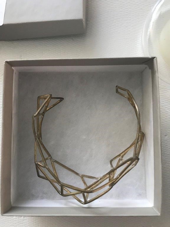 1/100 Scottdale gold bar Unc