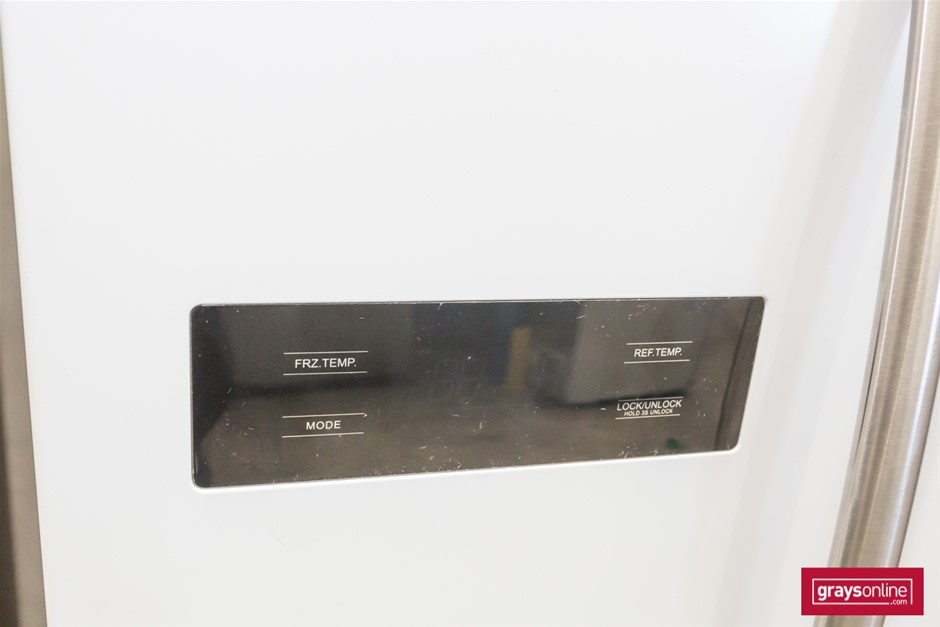 Night Merchant Gin Grapefruit And Soda Cans (24x 250mL) NSW