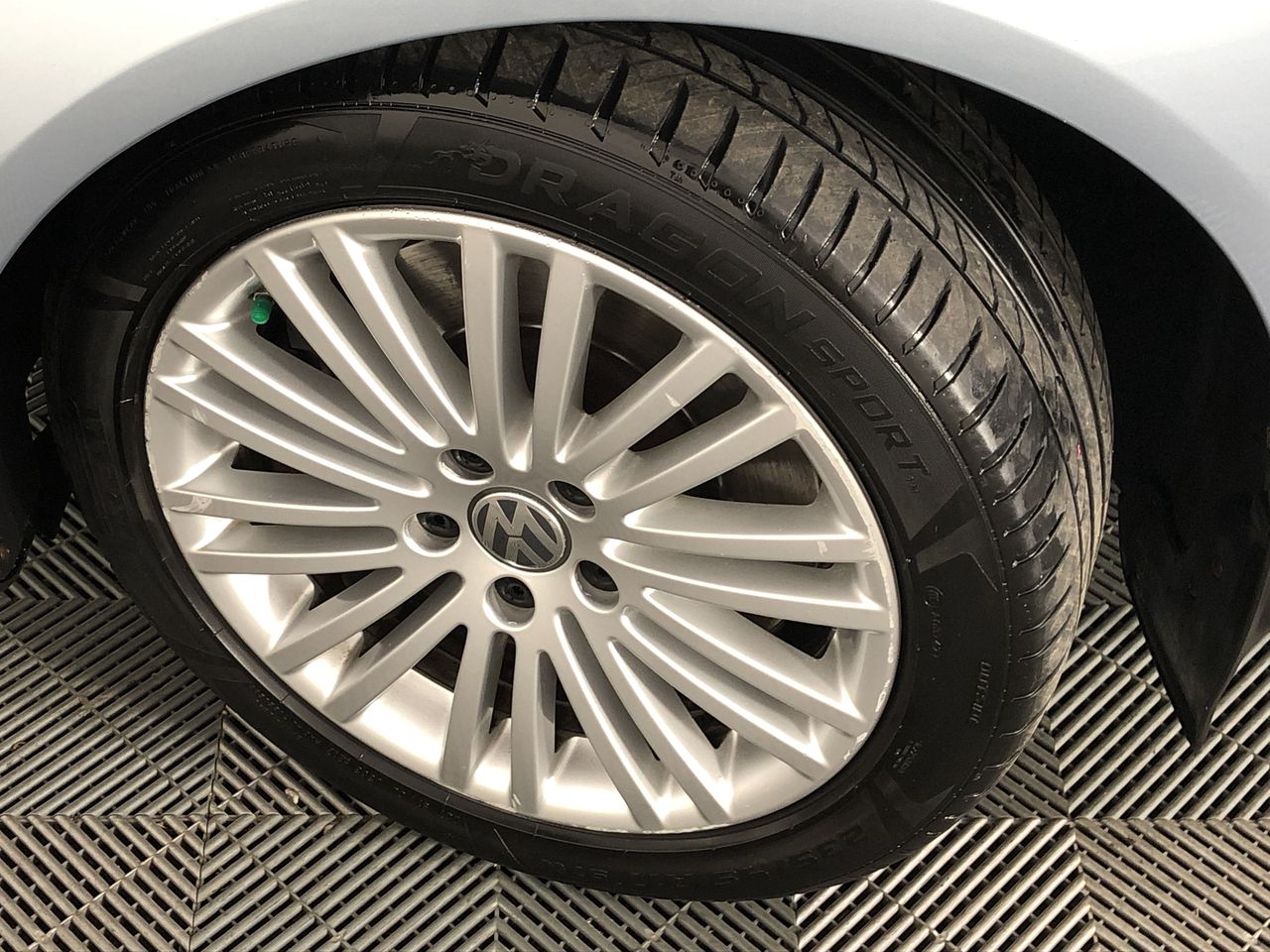 Elephant in the Room Buttery Chardonnay (6x 750mL).