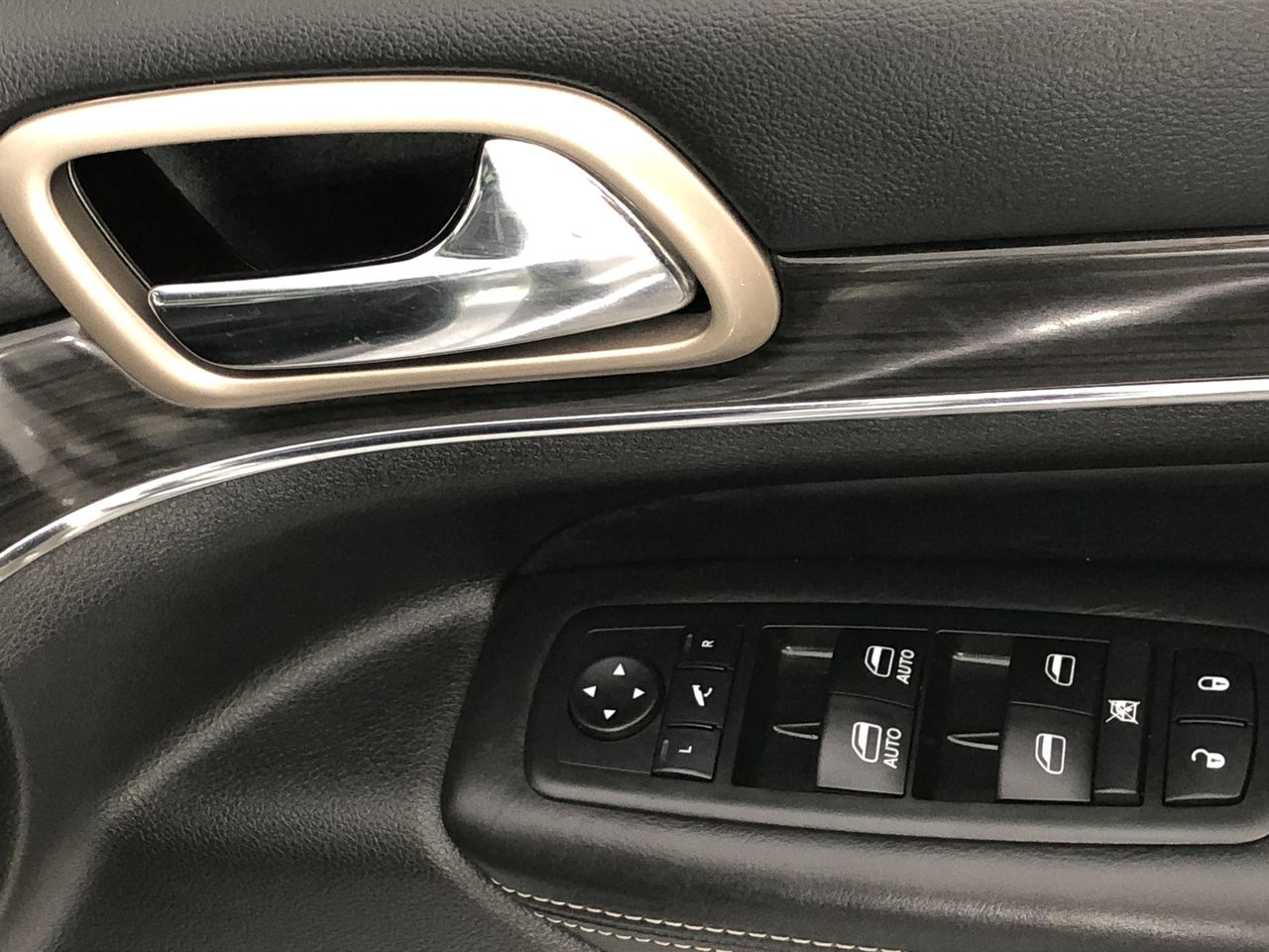 CHAMPION Women's Rochester Base Crew, Size L, Black (BLK), CRMNN. RRP: $80.