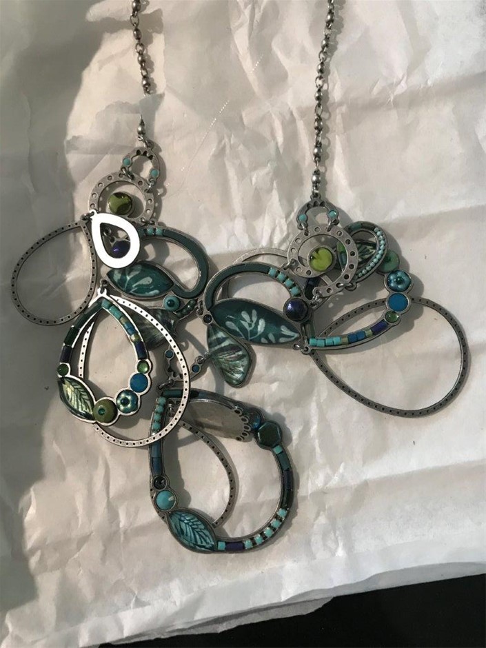 INTEX Dura Beam Deluxe Queen Ultra Plush Headboard Airbed w/ Internal Pump.