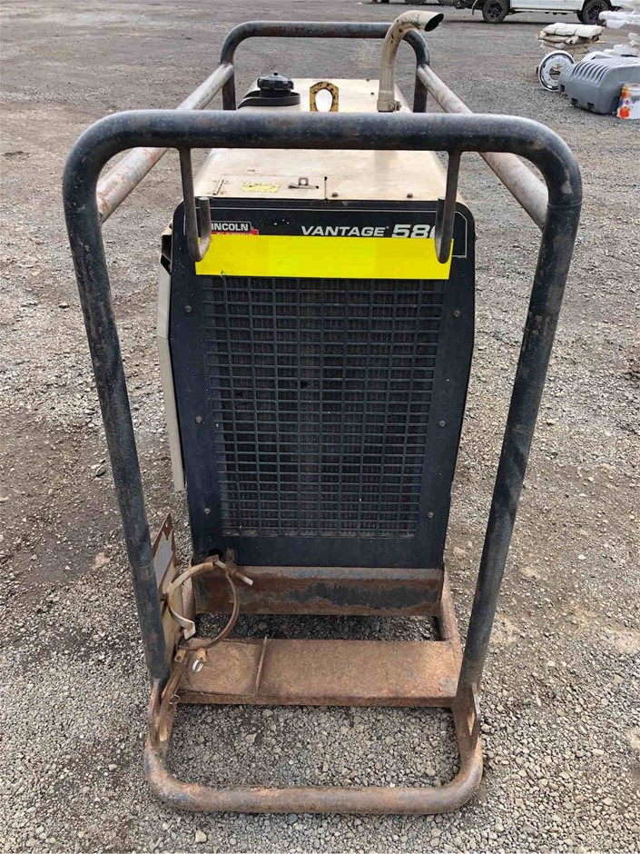 FRIELING Elegant Mariage Teapot with Infuser, 34 fl. oz., Black/Silver Fini