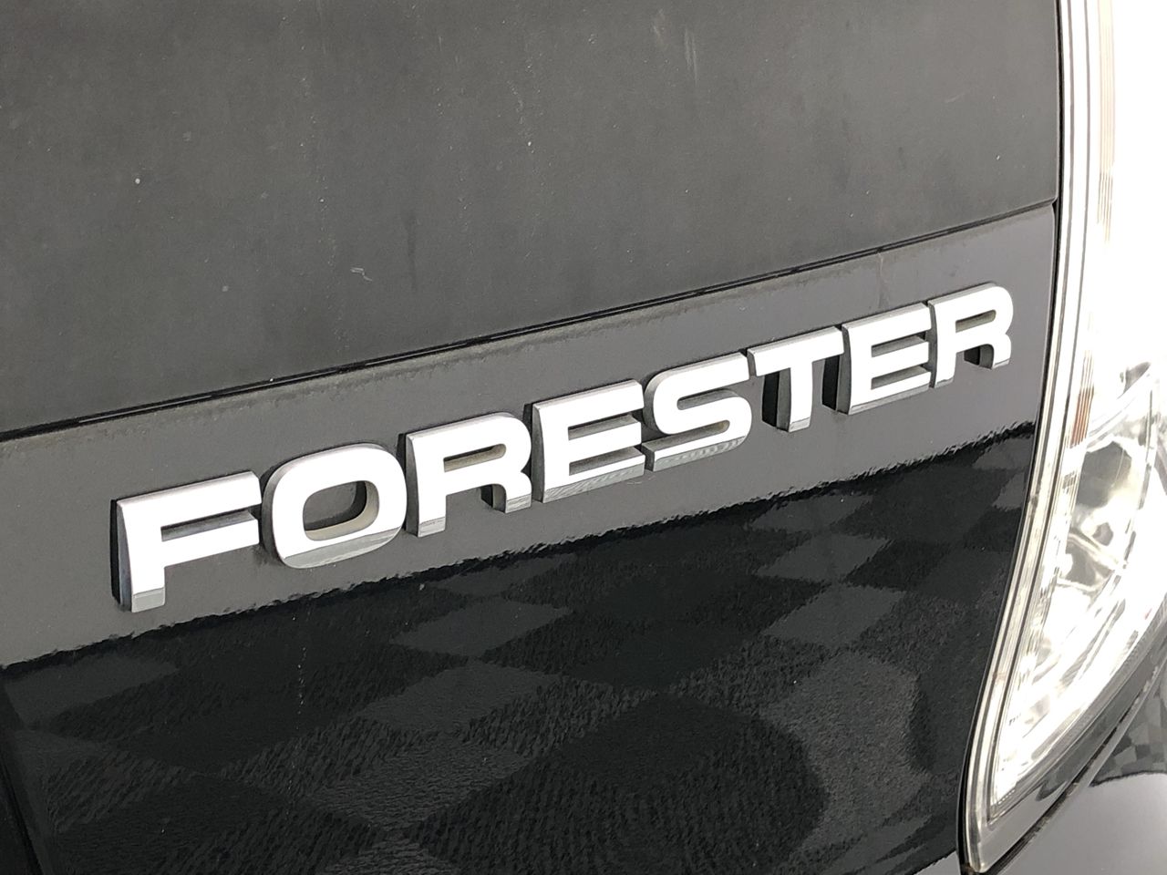 complete set of 8 Rare 2014 5 gram Certified Animal Series
T