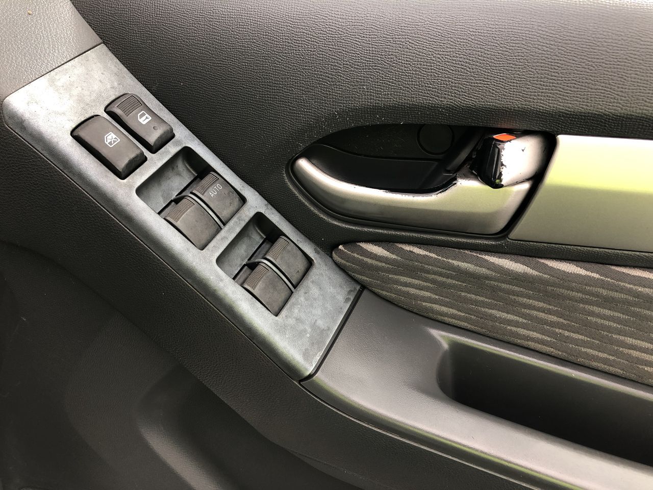 0.16 Carat White 4 round diamonds