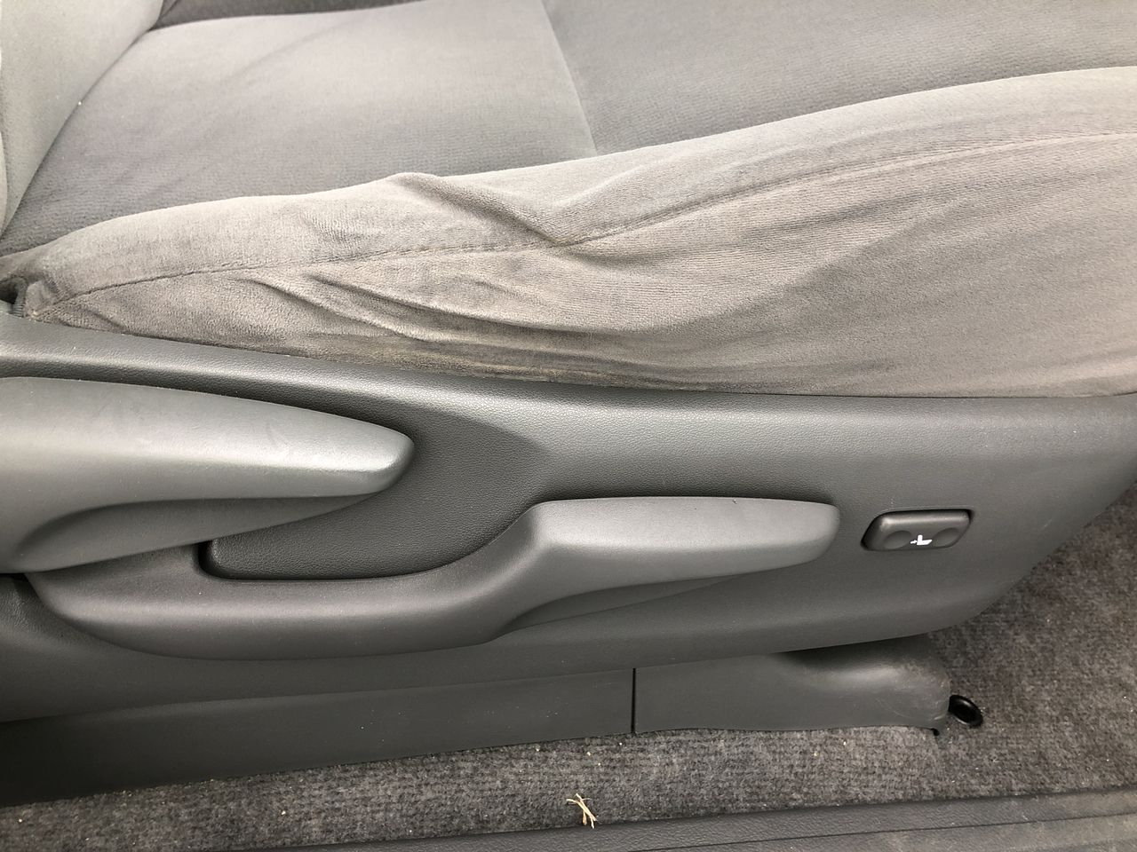 ROBOROCK Saros 10R Robotic Vacuum Cleaner RR-S10R52-03-BLK Black. NB: Used.