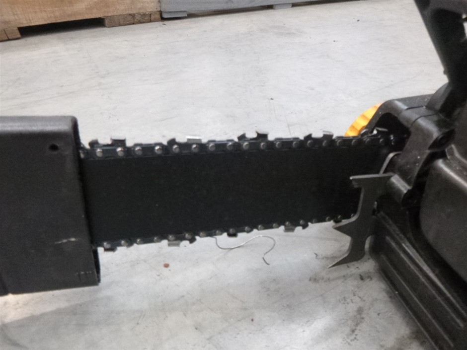 4 x SENSODYNE Whitening Fluoride Toothpaste, 100g, Repair & Protect, Deep R