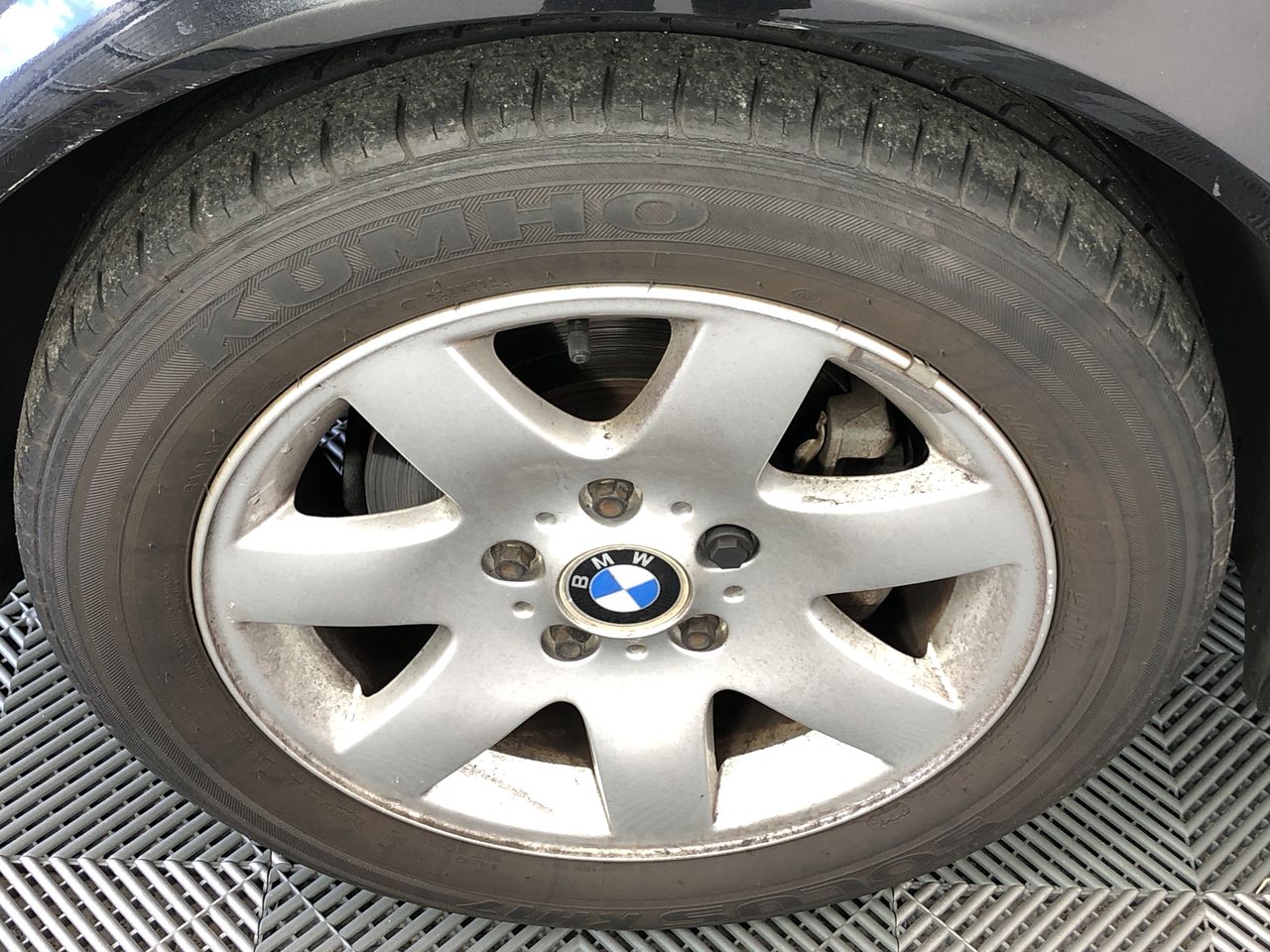 <p>4 x Pro Series 1000Watt Work Lights </p>