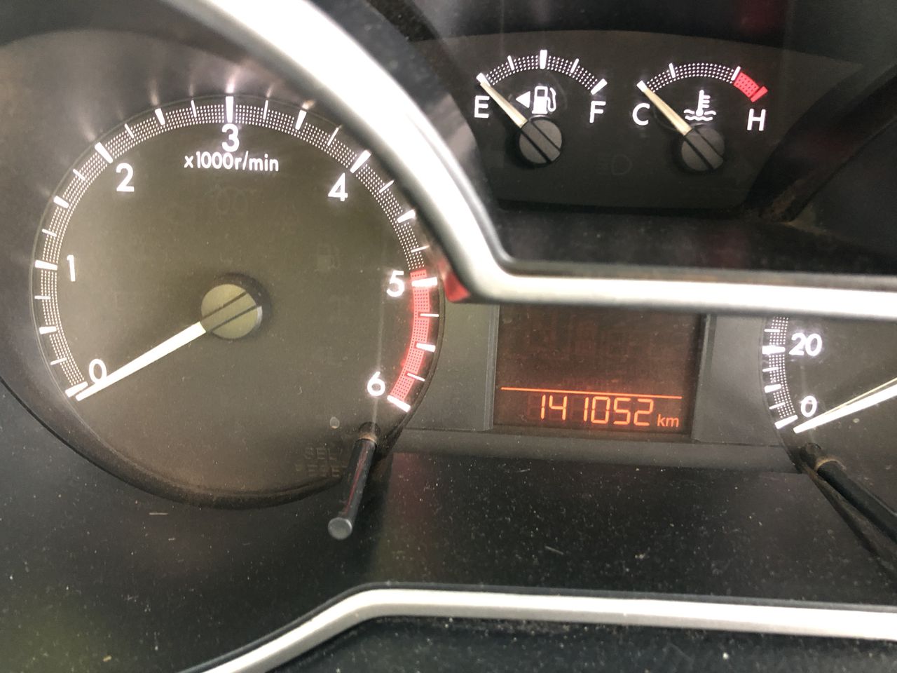 1.00 Carats Brilliant Polish Round Cut White Diamond CVD-Not Certified