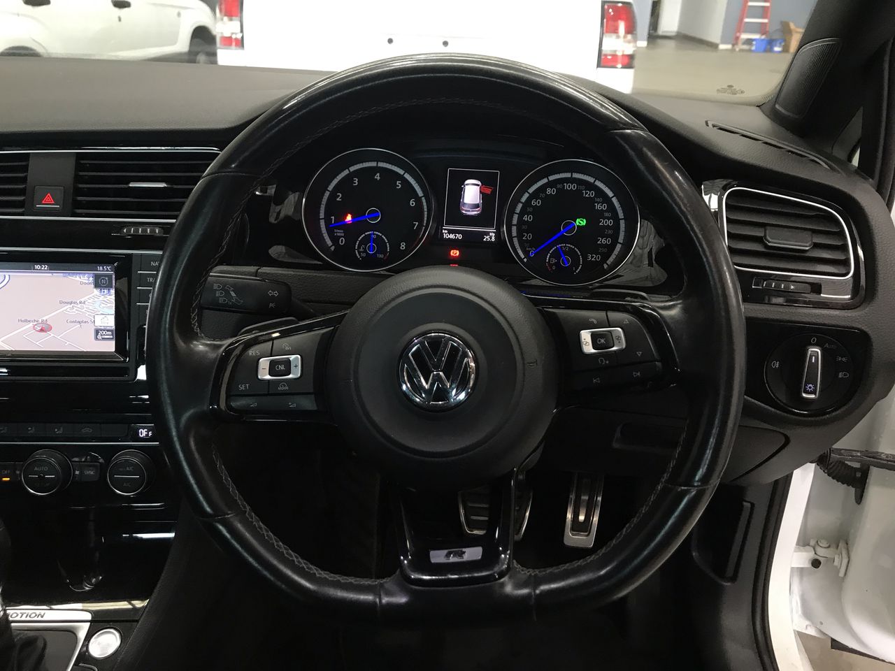 ROBOROCK Qrevo Edge C Vacuum, RR-QREC02-03-WHT. NB: Minor use.