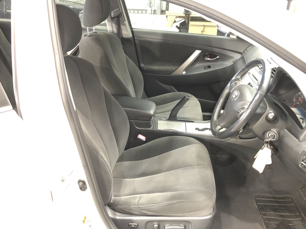 TOMMEE TIPPEE Sleeptime Portable Blackout Blind with Suction Cups, Adjustab