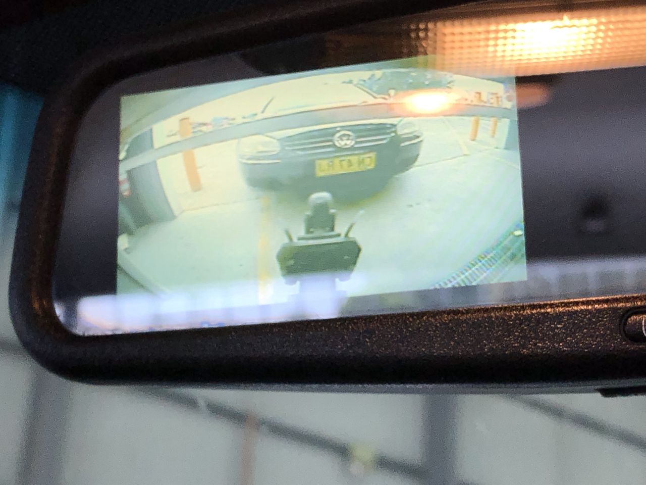 MUELLER Sports Medicine Green Fitted Wrist Brace for Men and Women, Wrist P