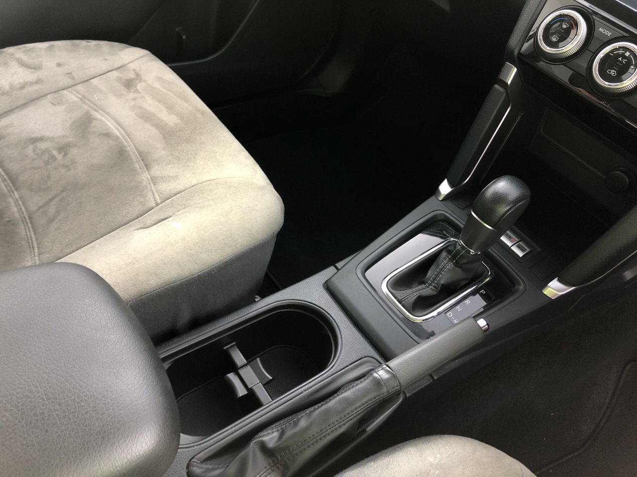 Wolf Blass Yellow Label Pinot Noir (6x 750mL). SA