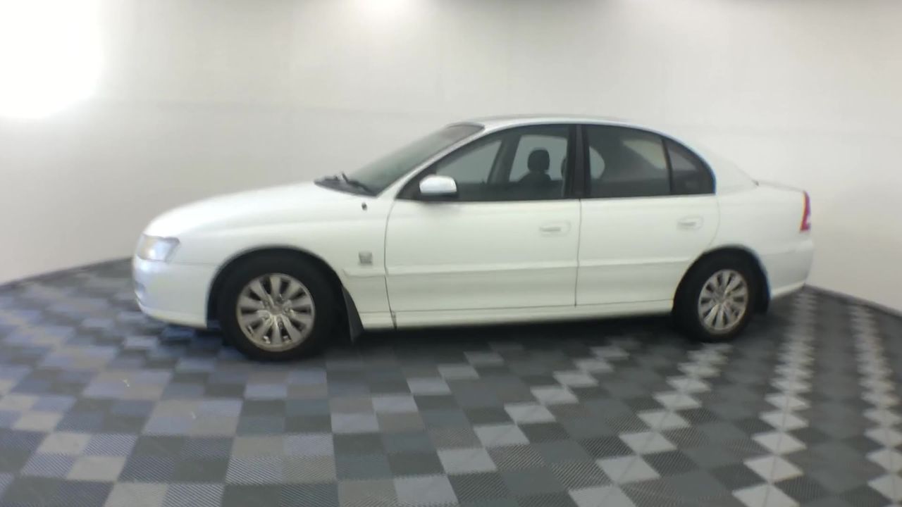 Duchesse De Paris Brut Blanc De Blancs NV (6x 750mL), France.